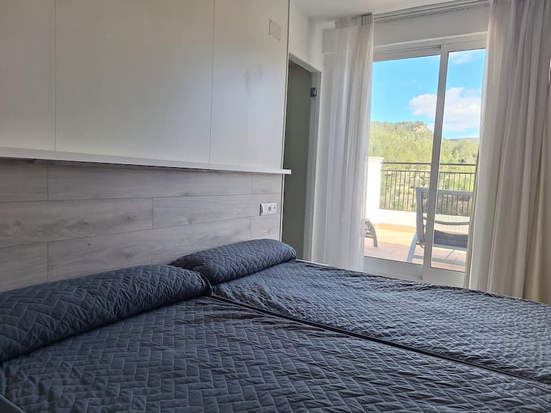 Habitación superior con terraza y vistas al río - Hotel Xauen Montanejos